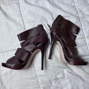 Vintage 2010! Aldo Brown thick strap high heels